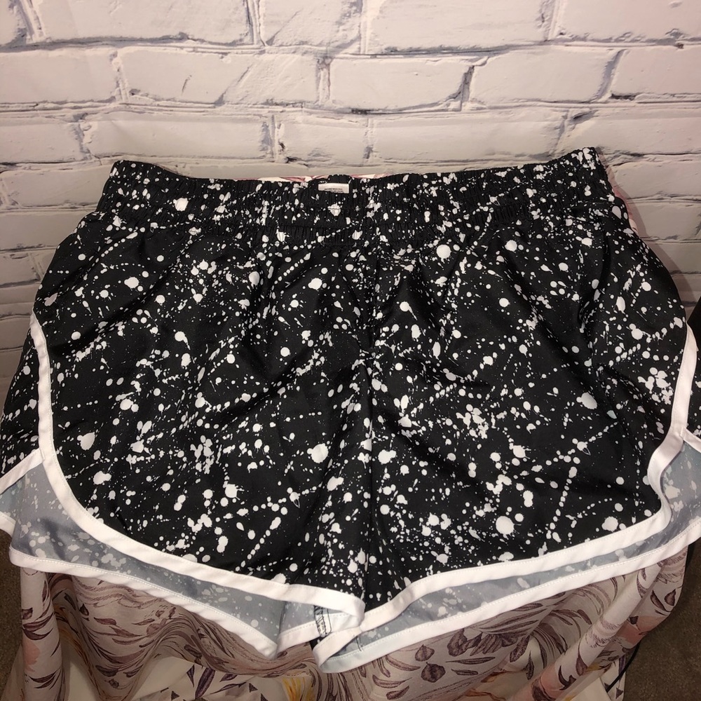 Danskin size L running shorts